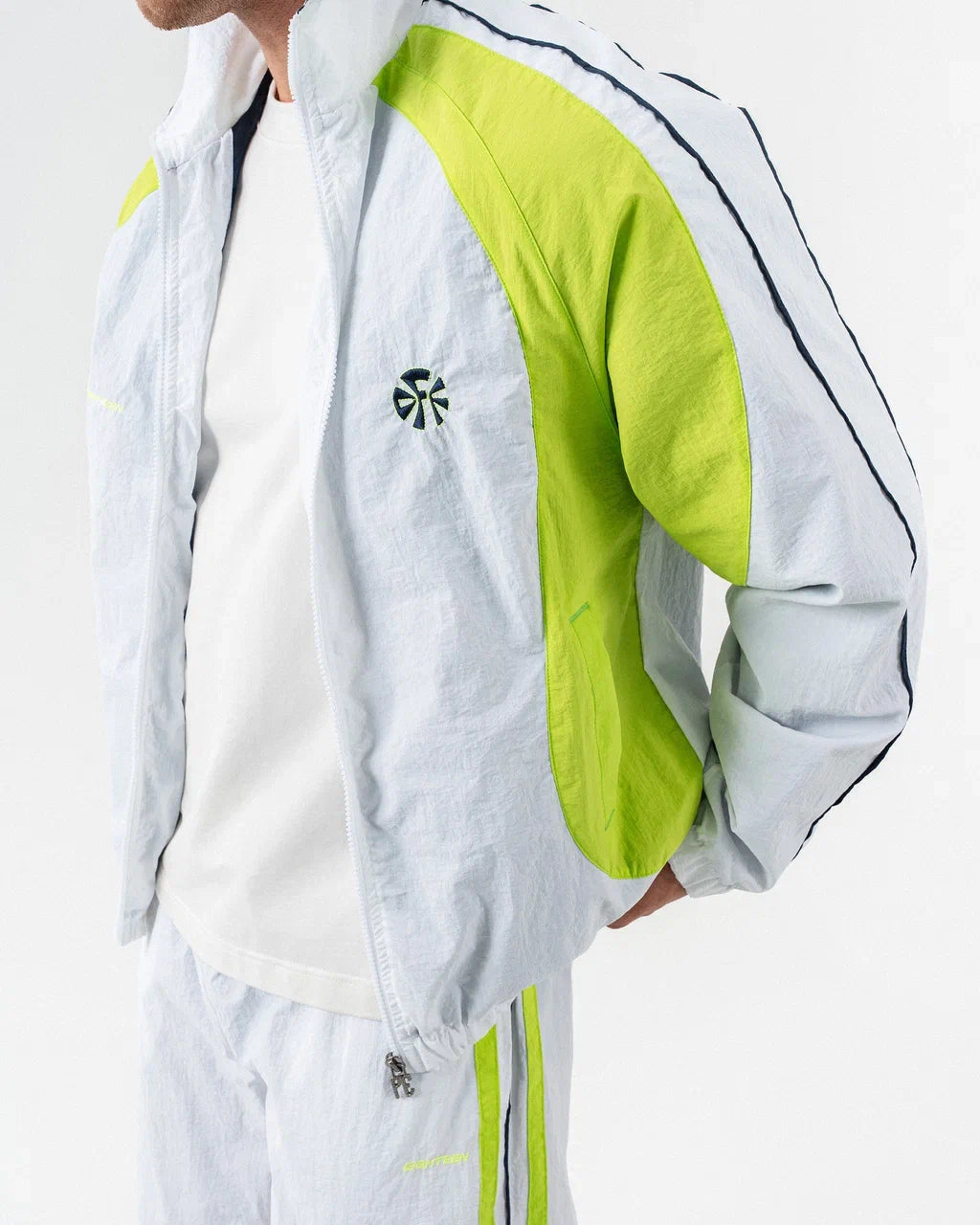 Ensemble Tracksuit Oversize Plug Paris – Blanc & Vert Fluo | Nylon Technique FW25/26
