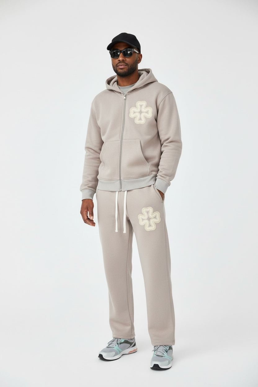 JOGGING SET CLOVER™ – BEIGE CRÈME LOGO TON-SUR-TON